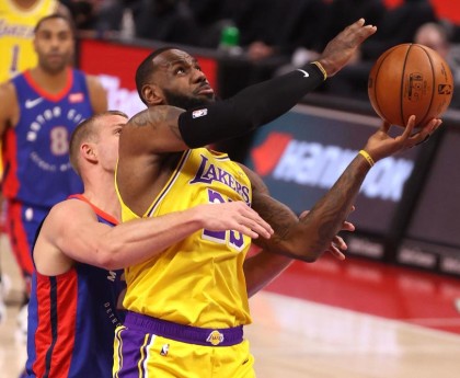  布伦森末节发威尼克斯加时险胜篮网止连败