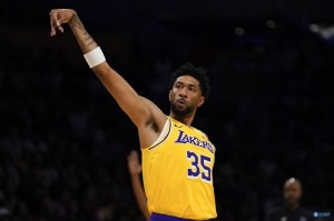  萨博尼斯两双国王加时险胜湖人保排名