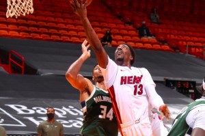  阿德巴约两双热火复仇雄鹿  