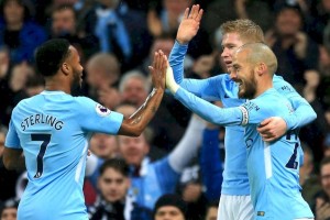  曼城德布劳内手术刀直塞，助攻队友锁定胜局展默契