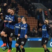  弗赖堡主帅创造队史最佳开局  