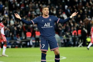  姆巴佩梅开二度助球队取胜，法甲射手榜强势登顶  