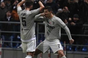  意甲金靴争夺白热化四大射手差距缩小  