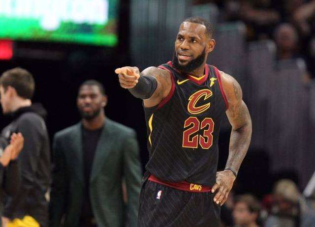  詹姆斯全能发挥，湖人加时险胜掘金夺连胜